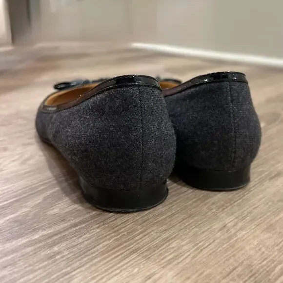 Manolo Blahnik Pointed Toe Ballet Flats Gray Wool Bow Trim Italy EU 38